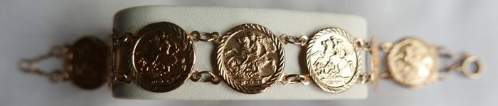 Vintage 9CT GOLD BRACELET Hallmarked 375. St. George Medallions  Bangle. length 7" - 4,45g
