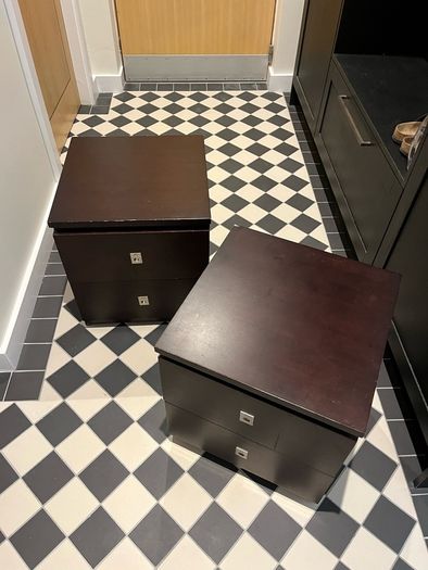 Bedside lockers