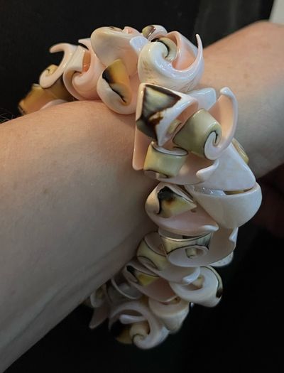 Mauritius shell bracelet