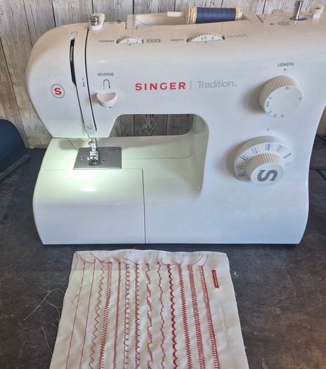Singer Tradition 2282 sewing machine