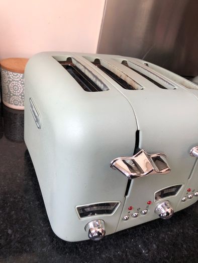 toaster 4 slice Delonghi