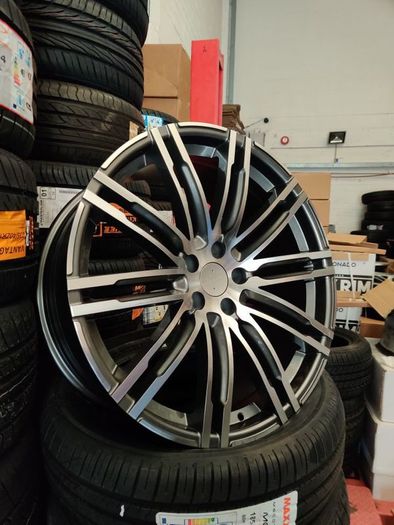 21" Porsche Macan alloy wheels wider rears Dublin 12 /mobile service Finance Available
