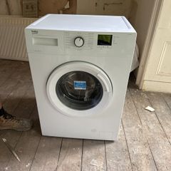 Beko washing machine Freestanding 7kg 1200rpm Washing Machine with Quick Programme