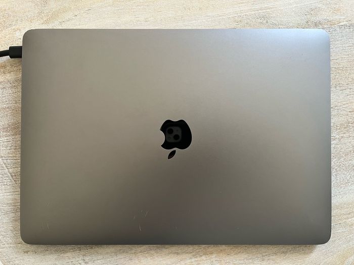 Apple Macbook Air 13" 2020 Intel I7 8gb 256gb