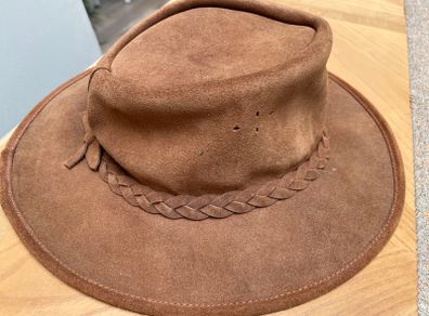 Tan / Brown Leather Hat