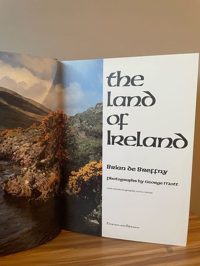 The Land of Ireland by Brian de Breffny (1985)