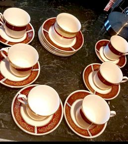 Elizabethan burgundy Straffordshire set
