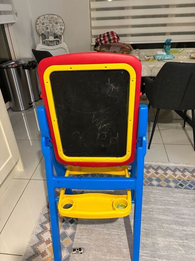 Toddler writing board