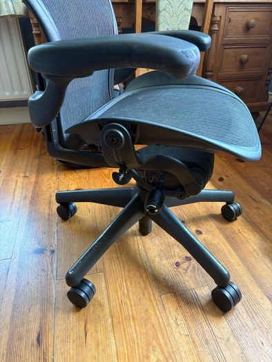 Herman Miller Aeron Size B