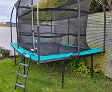 Trampoline