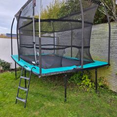 Trampoline