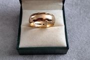 9 ct yellow gold ring