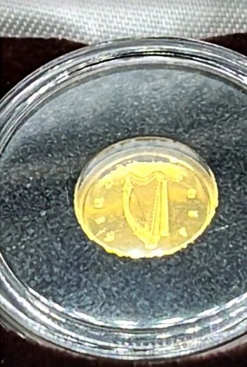 2x 0.5gr Fine 999 Gold Proof Rock of Cashel and Battle of Clontarf Coin with COA.