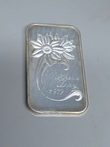 Vintage 1979 Madison Mint Mothers Day One Ounce Fine Silver Art Bar