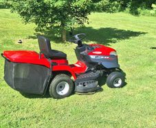 Castlegarden XDC160HD Ride on lawnmower.