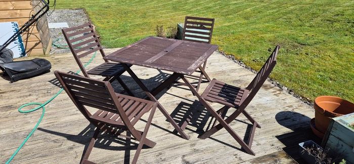 Outside Table and chairs