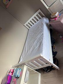 bedframe