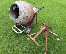 cement /concrete mixer