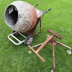 cement /concrete mixer