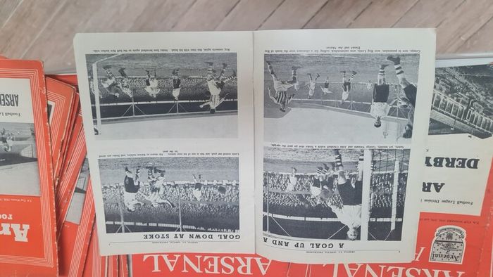vintage arsenal programmes