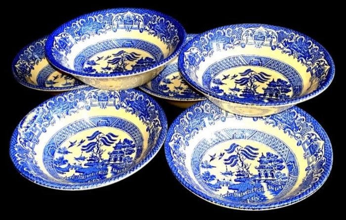 6 Vintage EIT Blue Willow Bowls-Pristine