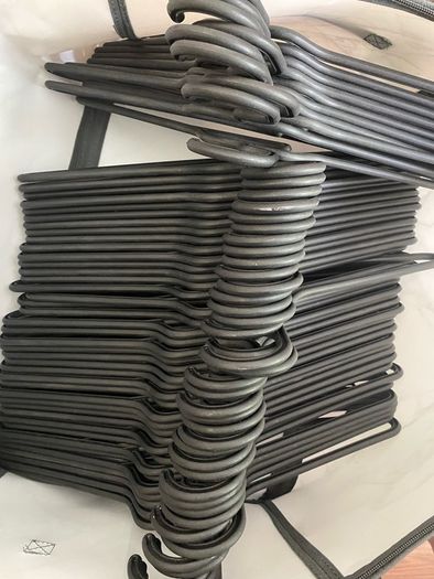 Black plastic hangers (50)