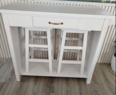 Breakfast Bar/Island