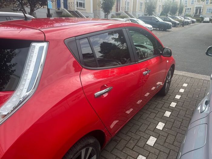 2017 Nissan Leaf 30KWH 5DR Auto 94,000km, FSH