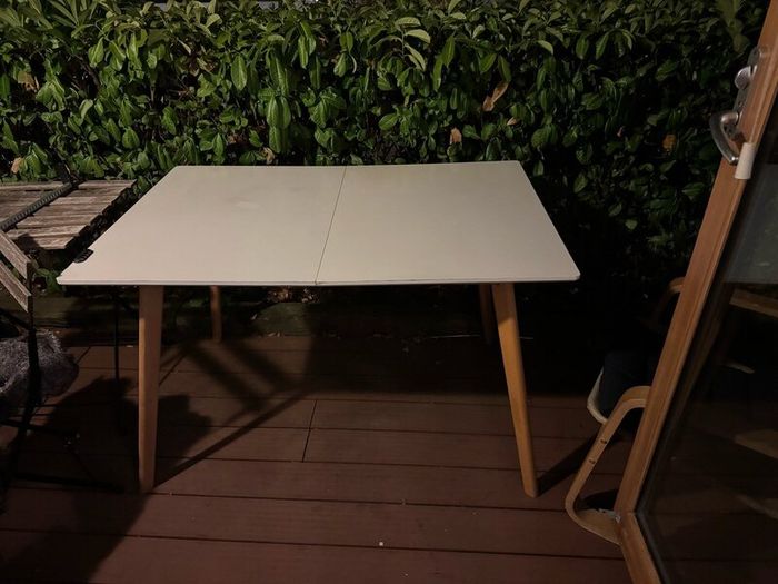 Extendable table
