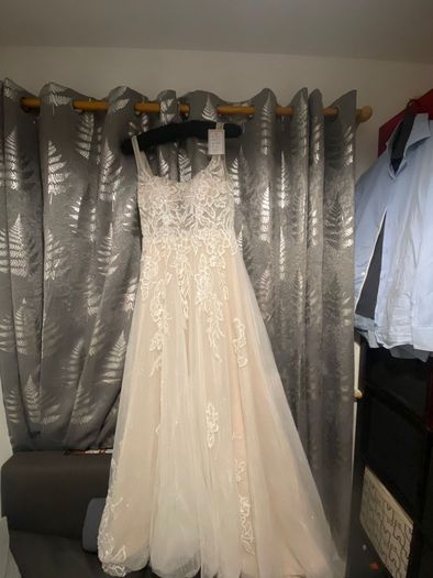 wedding dress