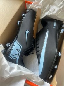 Kids' Football Boots