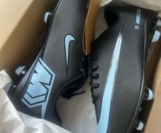 Kids' Football Boots