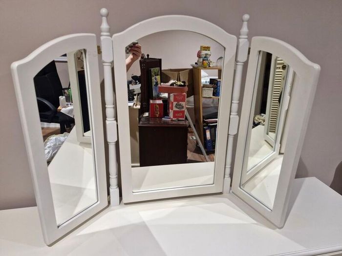 White Dressing Table with 6 Drawers