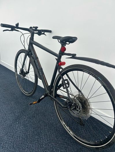 hybrid mens bike