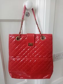 Ladies stylish shoulder bag
