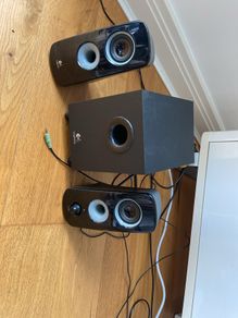 Speaker Logitech 2.1