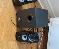 Speaker Logitech 2.1