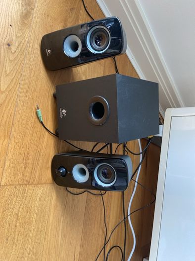Speaker Logitech 2.1