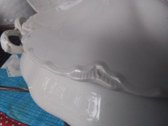 Johnson Bros VTG Tureen