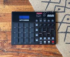 AKAI MPD 226 - Midi Pad Sampler Controller