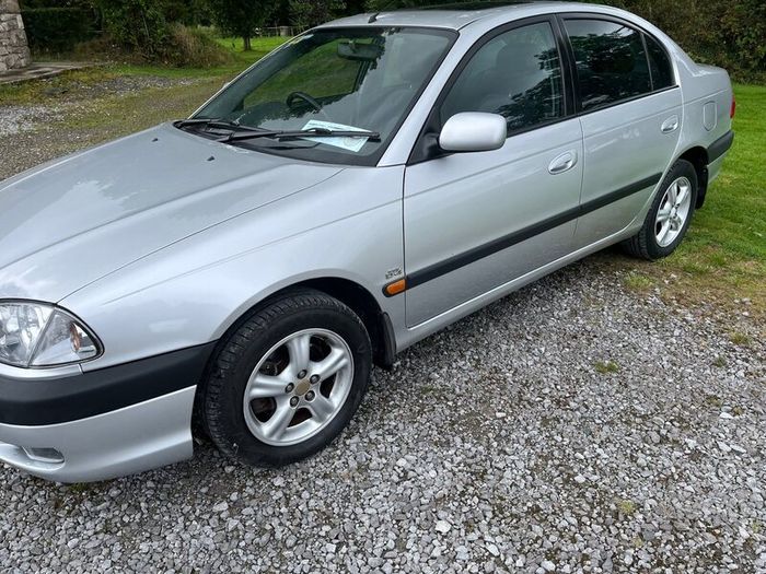 Toyota Avensis 2001