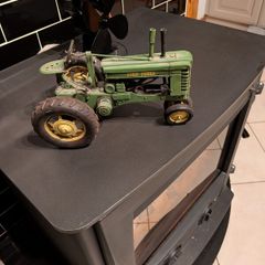 Vintage John Deere toy tractor