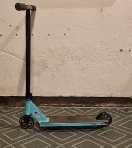 Stunt scooter