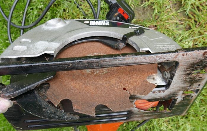 Black & Decker KS64 Circular Saw 230V 1300W 65mm (working)