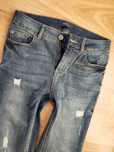 Women's skinny jeans