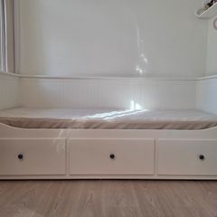 IKEA HEMNES Day Bed with 3 Drawers with 1 Mattress Excellent Condition