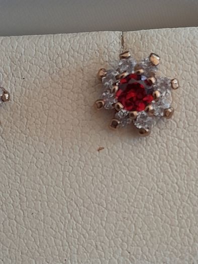 ladies 9ct gold earrings