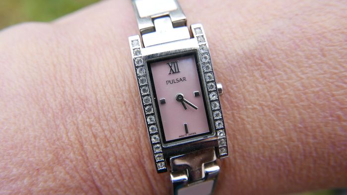 Pulsar 1N00-X150 Ladies St/Steel Quartz Watch, Articulated Bracelet, New Battery (like New)