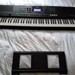 Yamaha Psr EW 425 -(76 keys long keyboard)