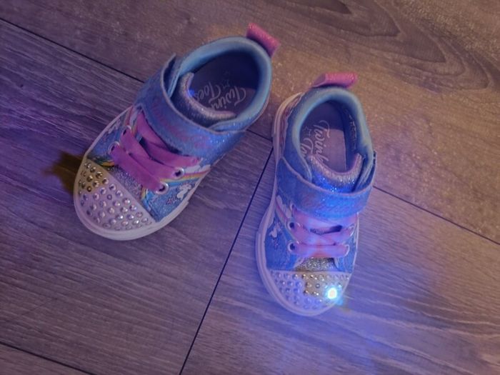 Sketchers Twinkle toes Size UK 4